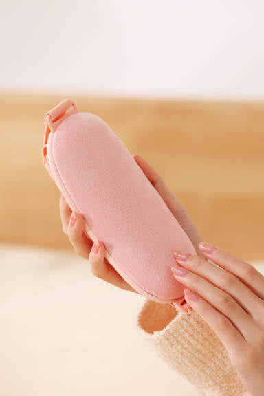 Portable period massager – photo 3 of 4