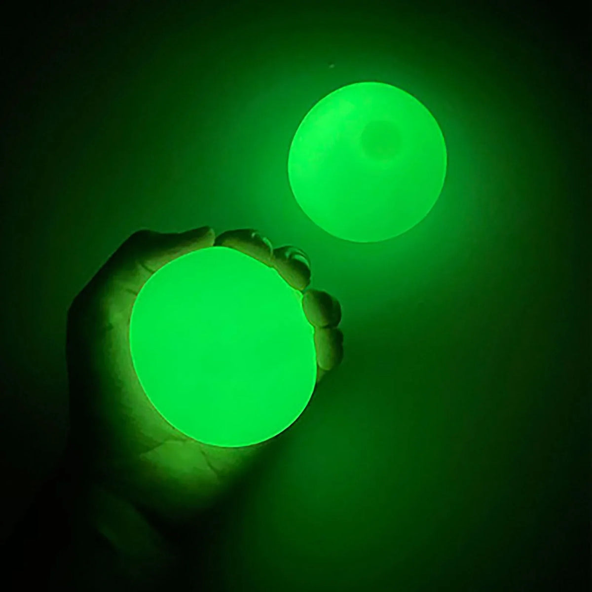 Sticky glow-in-the-dark balls – Zoventy
